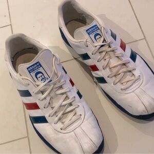 Adidas Daley thompson white / blue / red sneakers.